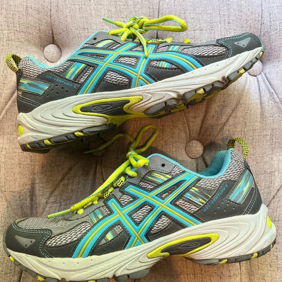 EUC Asics Gray and Yellow Athletic Shoes (6.5) - Picture 3 of 5